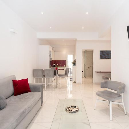 Sophisticated Modern Apt In Athens Center Екстер'єр фото