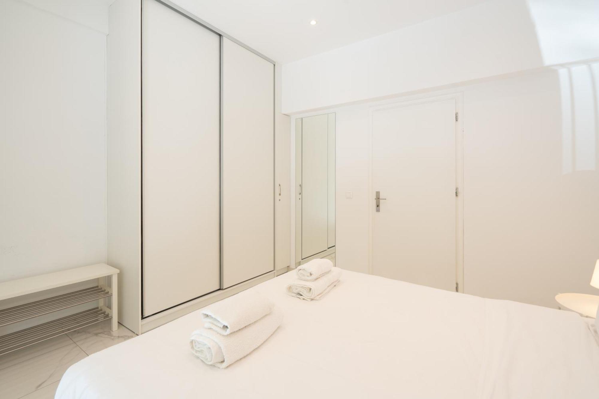 Sophisticated Modern Apt In Athens Center Екстер'єр фото