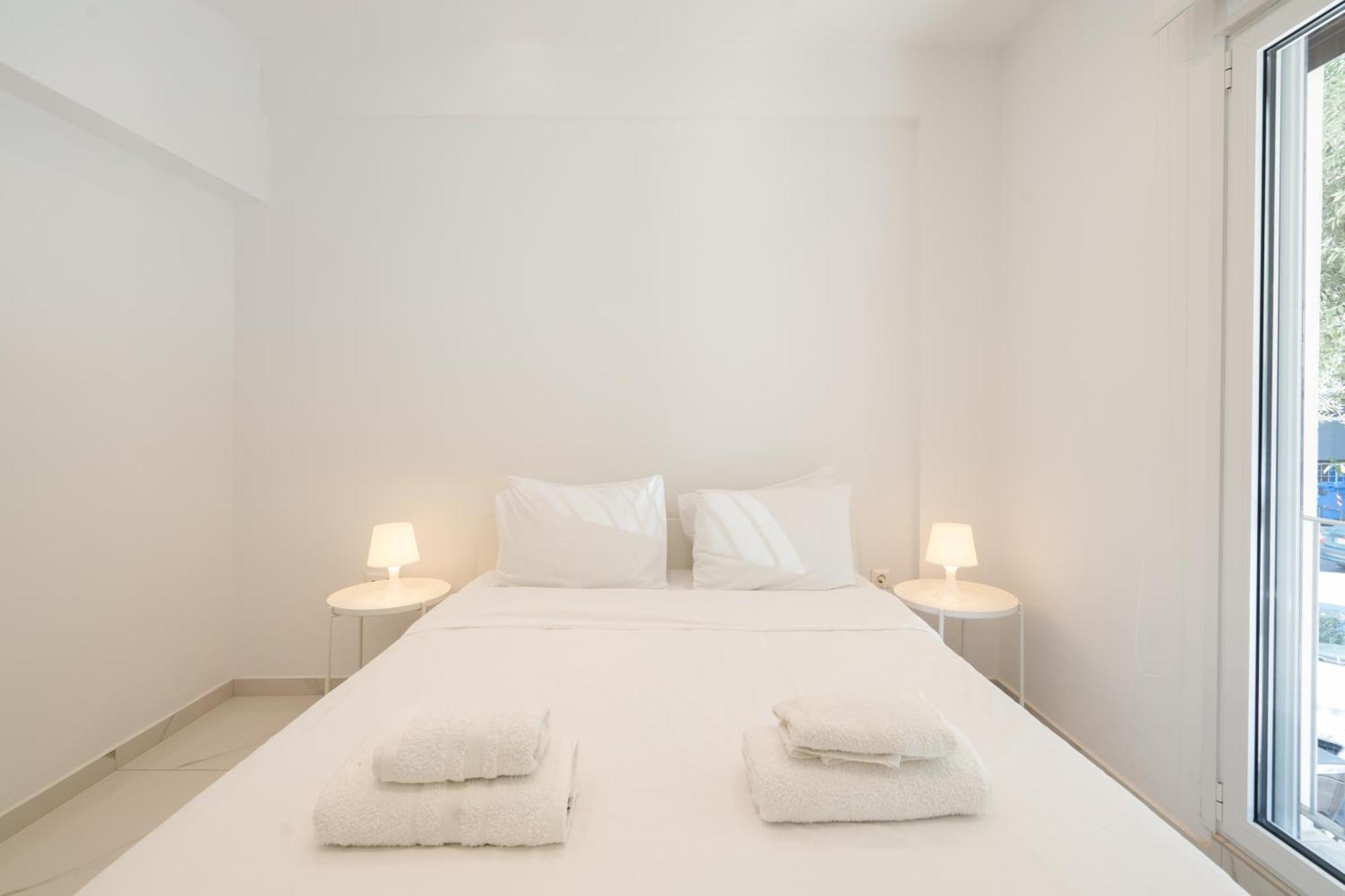 Sophisticated Modern Apt In Athens Center Екстер'єр фото